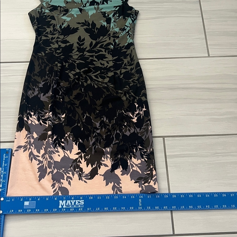 London Times Women's Black Floral & Leaf Pattern Cap-Sleeve Dress - Size 6 - Picture 11 of 12